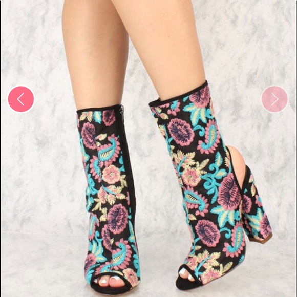 New Paisley Open Toe Booties - Picture 3 of 4